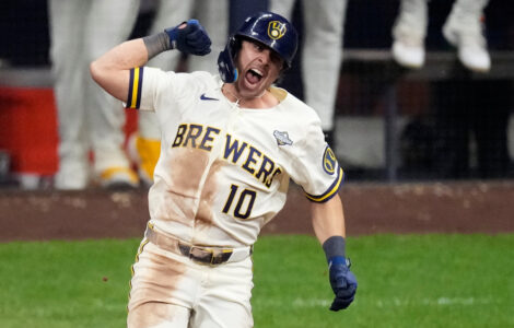 Frelick, Pratt lift Brewers to 5-4 comeback win over Rays and 2-0 World Series lead